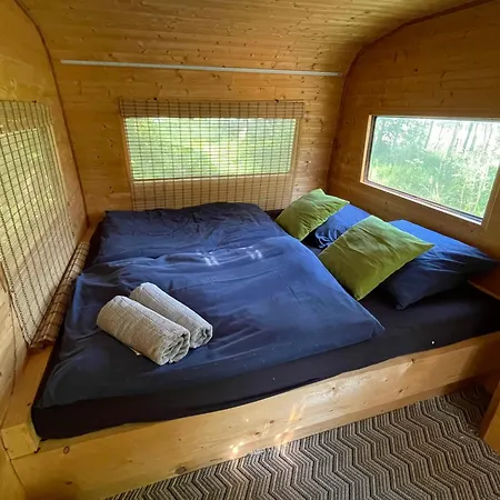 Wolfsden Vlci Doupe - Karavan V Prirode 营地 *