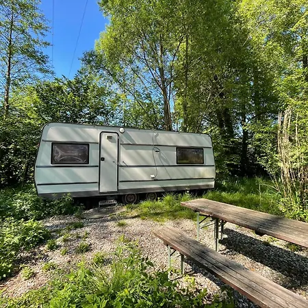 营地 Wolfsden Vlci Doupe - Karavan V Prirode