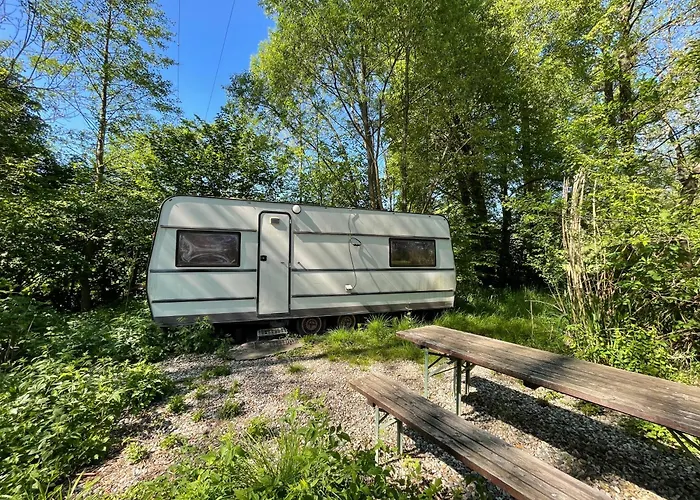 Camping Wolfsden Vlci Doupe - Karavan V Prirode